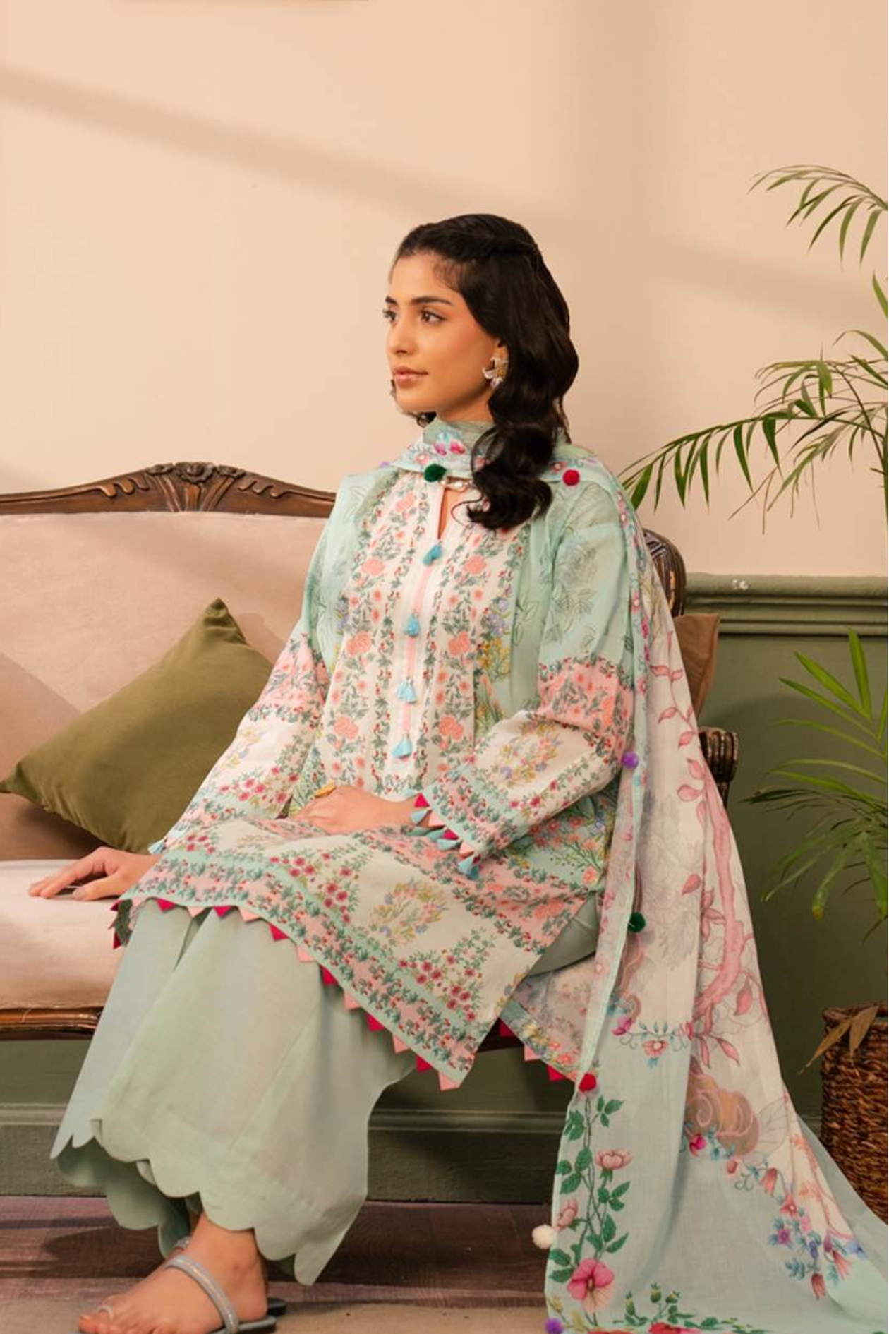 Mint Raiha Premium Printed Lawn 3PC