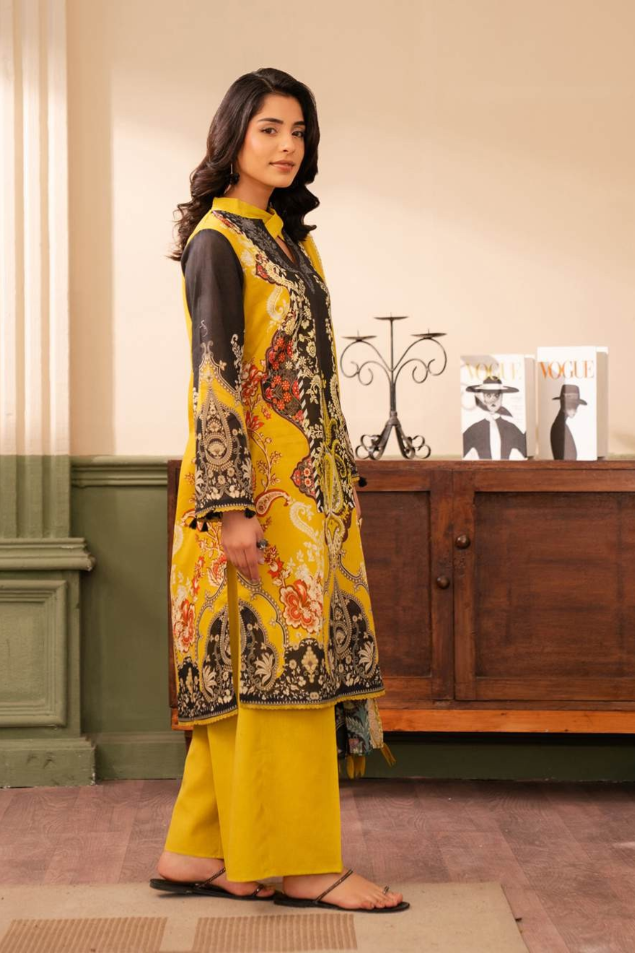 Noir Raiha Premium Printed Lawn 3PC